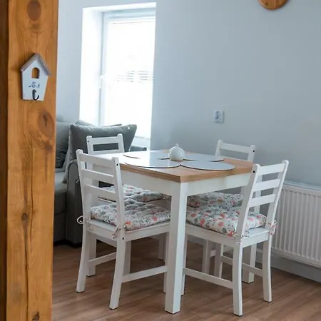 Sami Swoi 公寓 Zełwągi